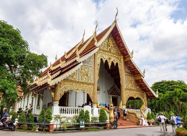 Picture 2 for Activity Chiang Mai: 3 Hour Old City and Temples Guided Walking Tour