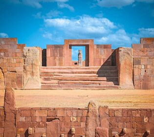 จากลาปาซ: ทัวร์ร่วมซากปรักหักพัง Tiwanaku