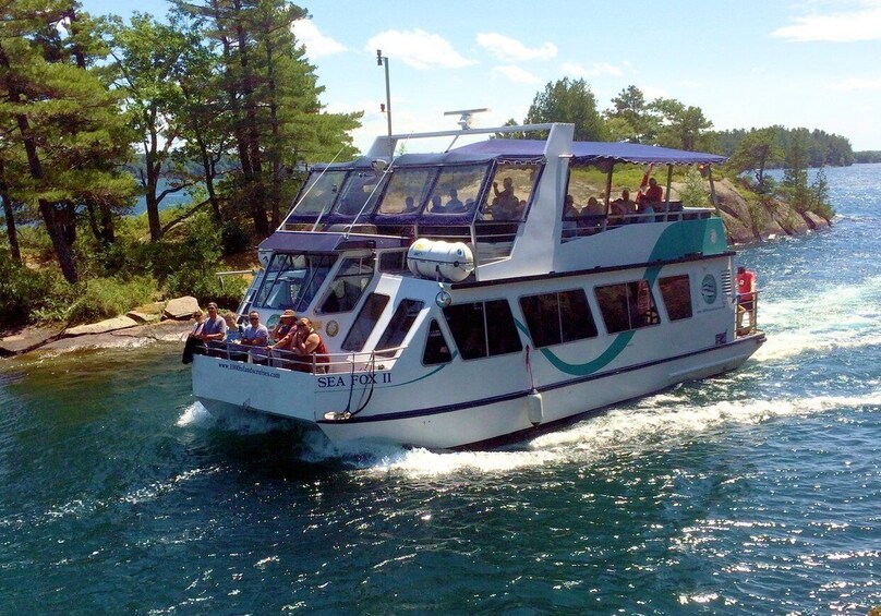 Picture 2 for Activity Brockville: 1000 Islands Cruise