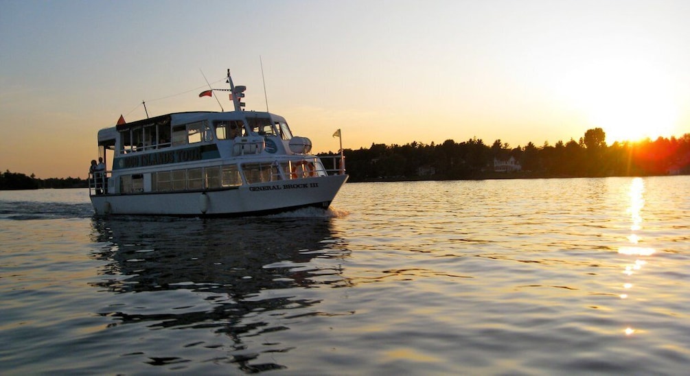 Picture 3 for Activity Brockville: 1.5 hr 1000 Islands Cruise