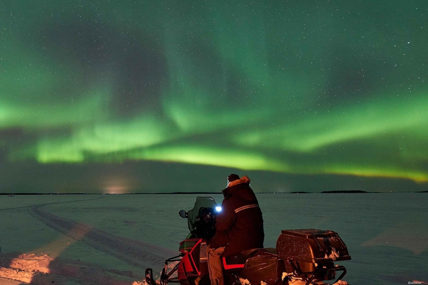 Picture 1 for Activity Luleå : Northern lights snowmobile tour