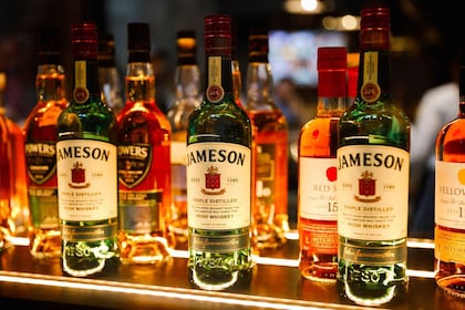 Dublin Temple Bar Tour with Jameson Distillery Whisky Tour