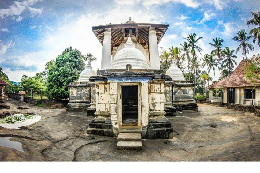 Picture 5 for Activity Temple Triad From Kandy: Embekke, Lankathilaka, Gadaladeniya