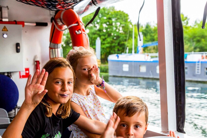 Picture 4 for Activity Paris: City and River Seine Tour on an Amphibious Bus
