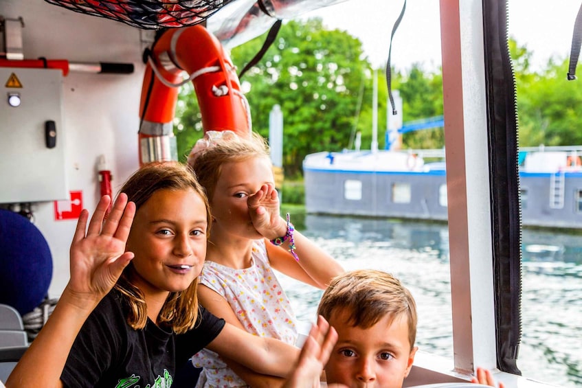 Picture 4 for Activity Paris: City and River Seine Tour on an Amphibious Bus