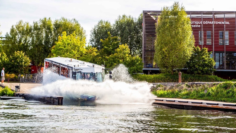 Paris: City and River Seine Tour on an Amphibious Bus