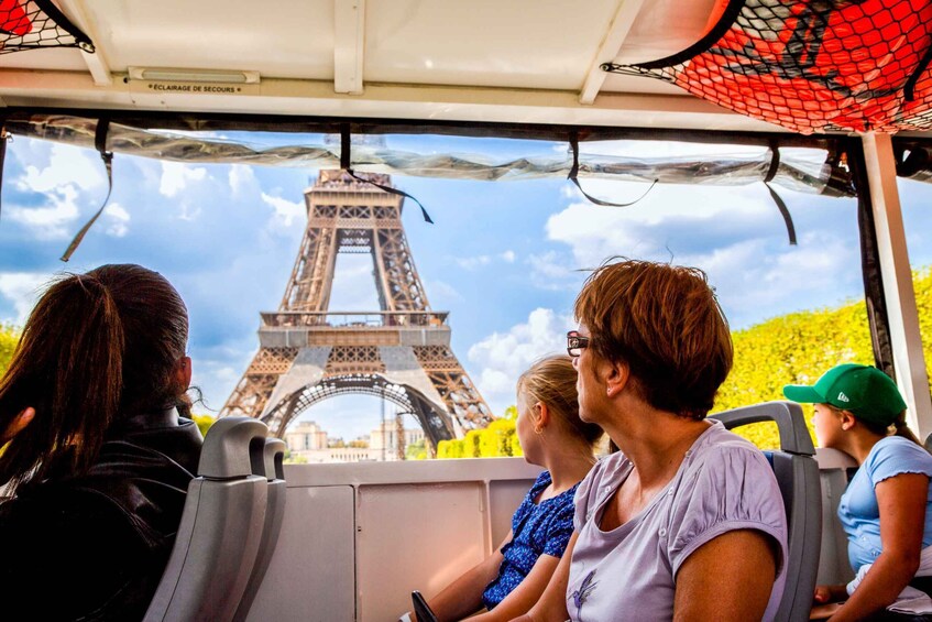 Picture 6 for Activity Paris: City and River Seine Tour on an Amphibious Bus