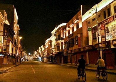 Chandigarh Nightlife Tour with shopping and food tasting