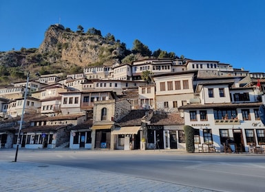 Depuis Tirana : Journée à Berat excursion