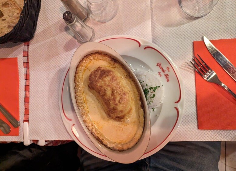 Picture 4 for Activity Lyon: Guided Evening Food Tour