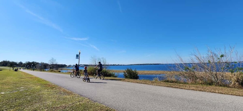 Picture 3 for Activity Orlando: Beautiful Lake Minneola Bike Tour