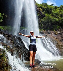 Vacoas-Phoenix: Private Hiking Tour to Tamarind Falls