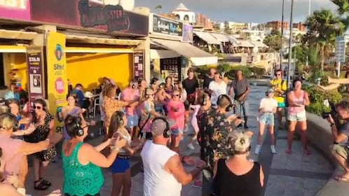 Tenerife: Silent Disco Walking Tour "Mister Sister Show Bar"