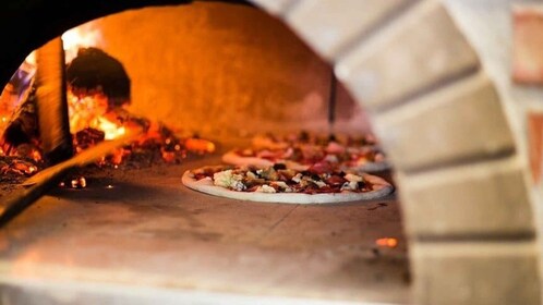 Naples : Cours de cuisine sur la pizza Margherita et déjeuner