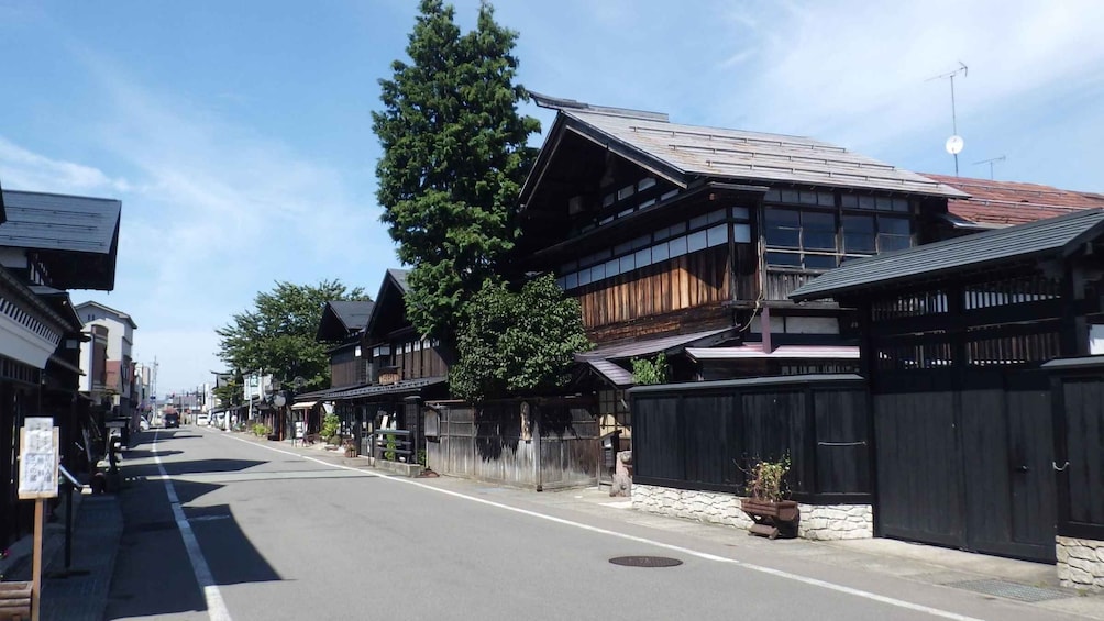 Picture 1 for Activity Akita: Masuda Walking Tour with Visits to 3 Mansions