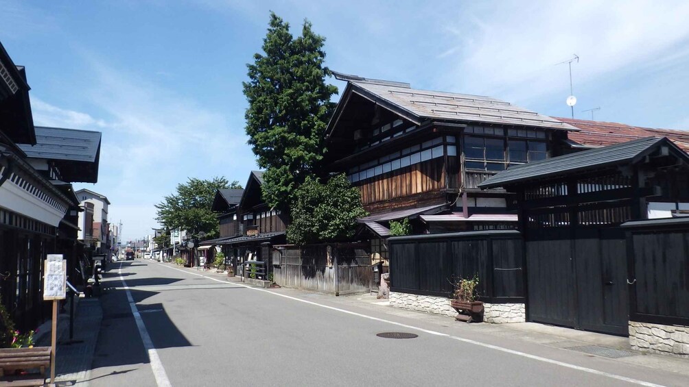 Picture 1 for Activity Akita: Masuda Walking Tour with Visits to 3 Mansions