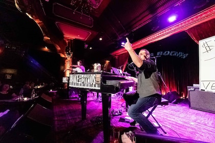 New York City: Dueling Pianos Show