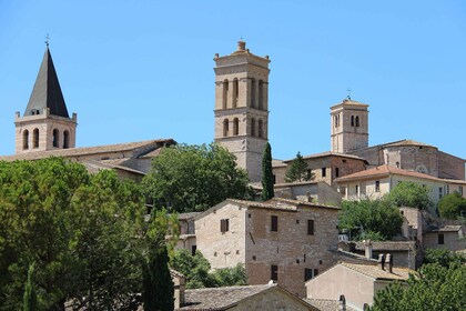 Spello: recorrido por mosaicos romanos y obras maestras renacentistas