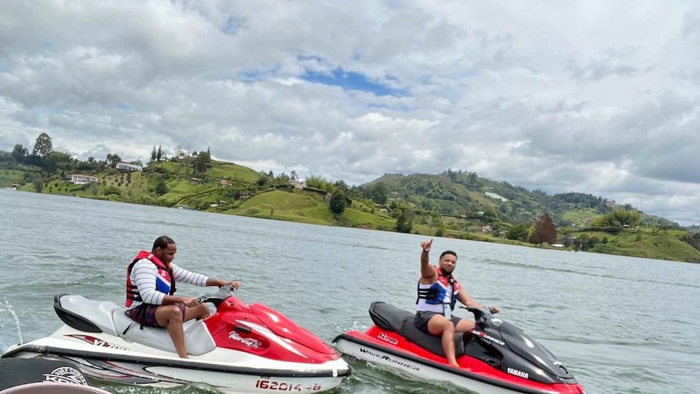 Picture 21 for Activity Guatape Tour with Luxury Boat Ride, Meals & Llamas farm
