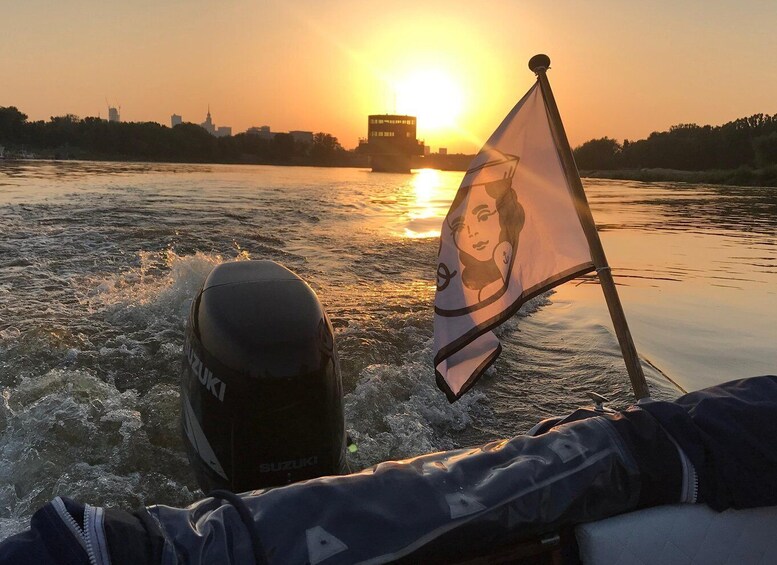 Picture 2 for Activity Warsaw: Evening Vistula Cruise with Prosecco