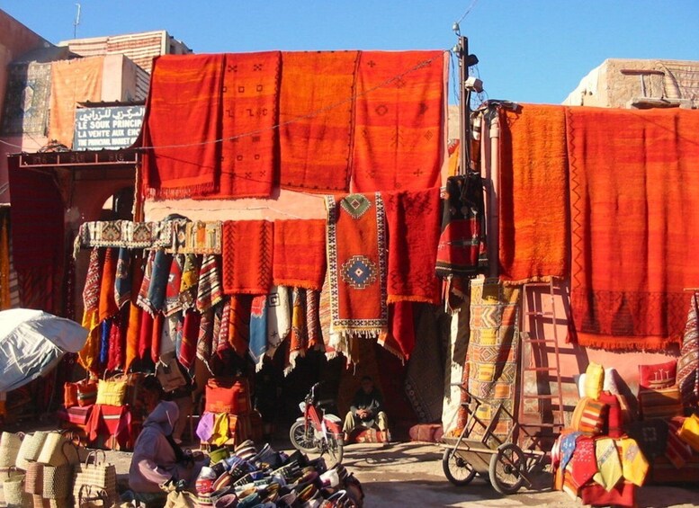 Picture 1 for Activity Marrakesh: Guided Souk Shopping Tour