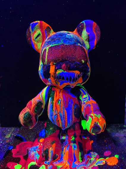 Picture 9 for Activity Barcelona: Bear-brick Fluorescent Painting | Wine and Art