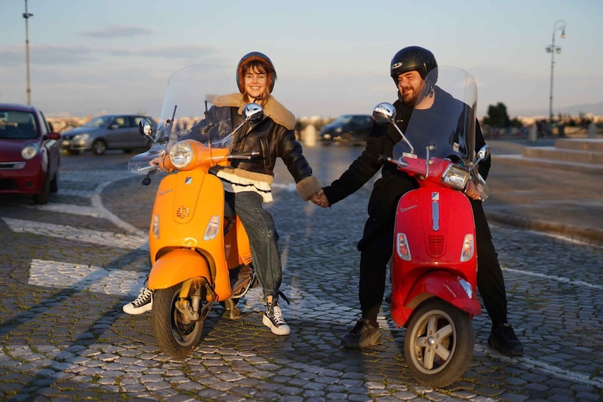 Picture 4 for Activity Vespa tour in Rome & Professional Photoshoot