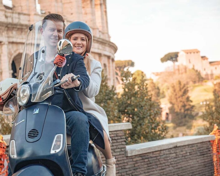 Picture 8 for Activity Vespa tour in Rome & Professional Photoshoot