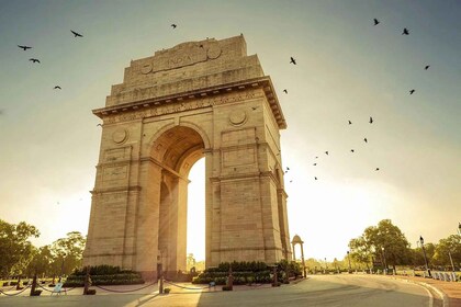 Delhi: tour nocturno de la ciudad de Nueva Delhi con guía y transporte