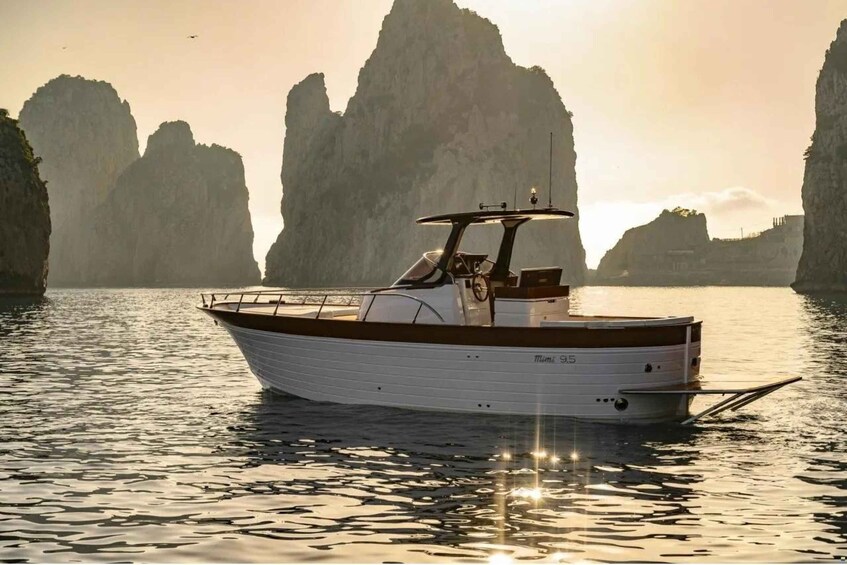 Picture 1 for Activity Capri: Sunset Boat Experience with aperitif on board