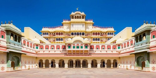 Jaipur Puolipäiväkierros Kaupungin palatsi, Hawa Mahal & Jantar Mantar