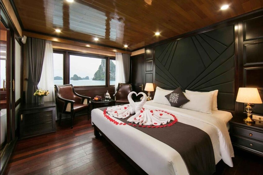 Picture 2 for Activity La Regina 5 star cruise - 2 days visiting Ha Long Bay