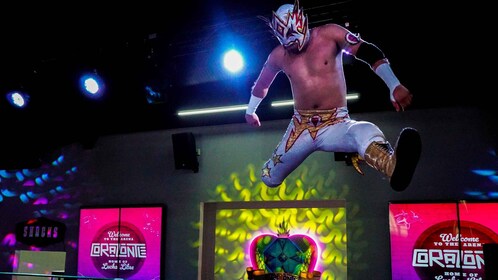 Cozumel: Mexican Lucha Libre Experience! Classic Package