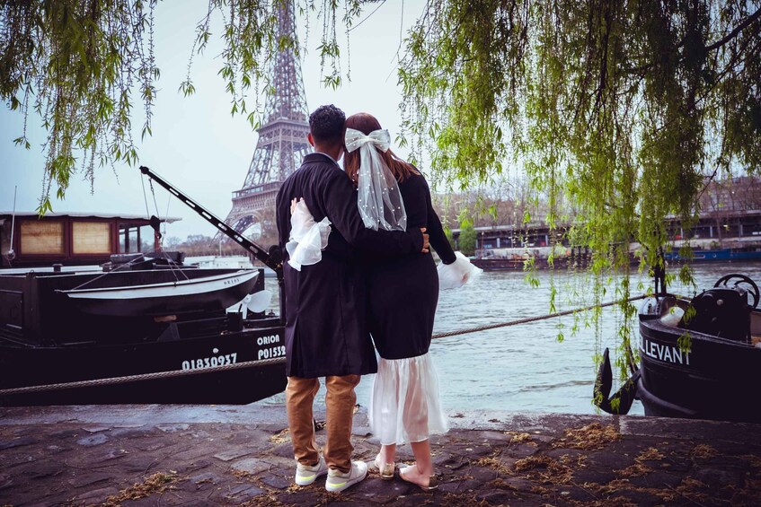 Picture 2 for Activity Paris: Private Photoshoot Near the Eiffel Tower