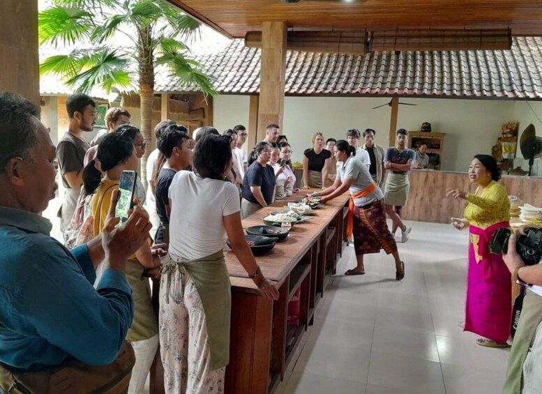 Picture 1 for Activity Bali : Experiences of Ubud Paon Cooking Class
