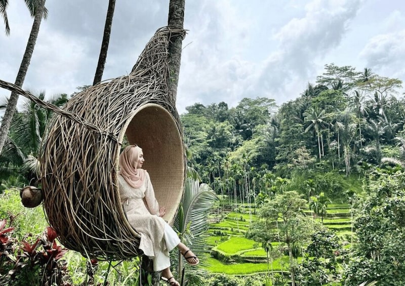 Picture 5 for Activity Ubud: Tegalalang Rice Terrace Photos Tour with Swing Ticket