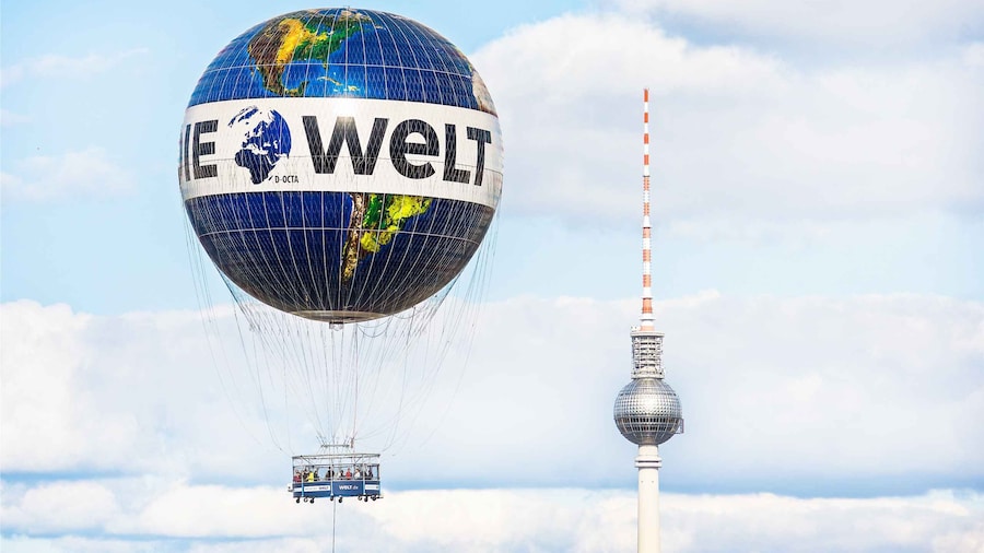 Berlin: Ticket for World Balloon with Perfect View
