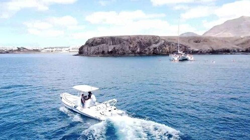 Lanzarote: Excursión en barco privado 2:30h