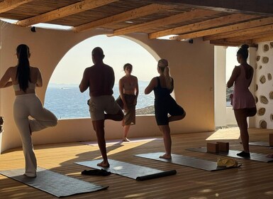 Mykonos: Sunset Group Yoga Session