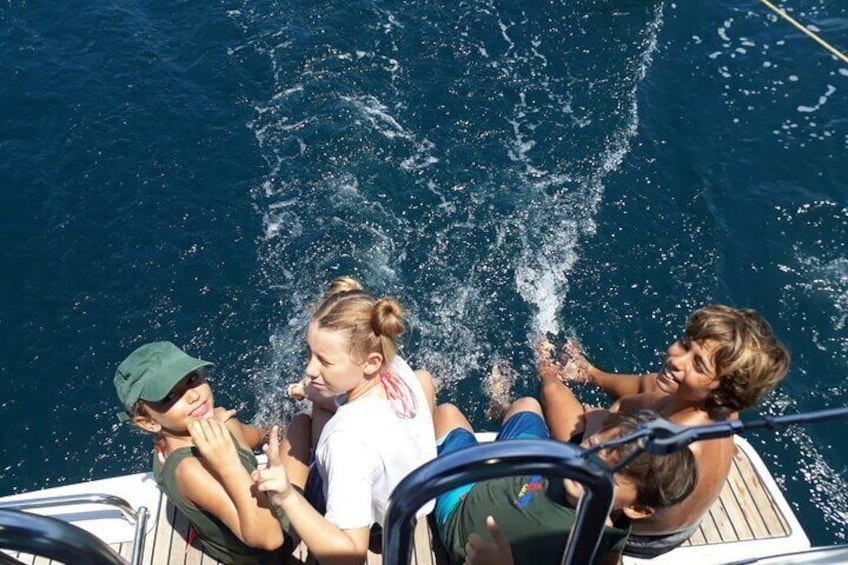 One amazing day in a private recent sailing boat in the Tayrona Park!