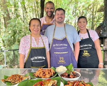 Krabi: clase nocturna de cocina tailandesa en Ya's Cookery