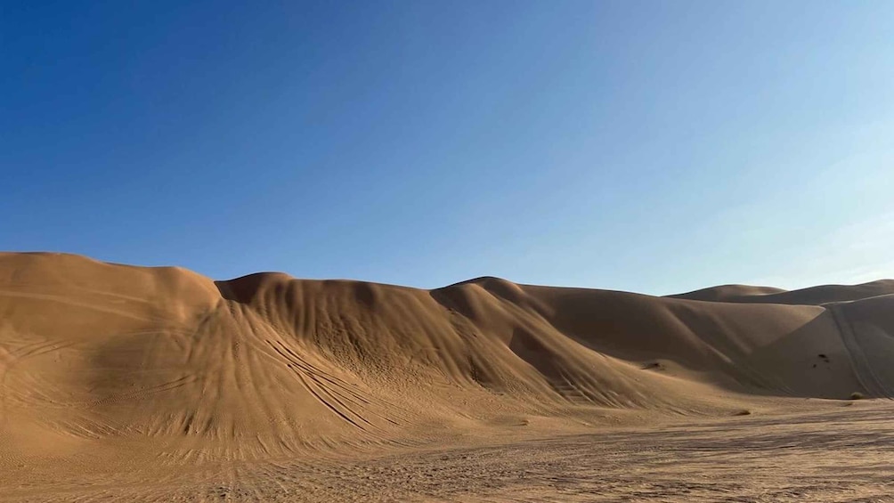 Picture 9 for Activity Golden Hour Magic: Rub' Al Khali Desert Sunset Tour