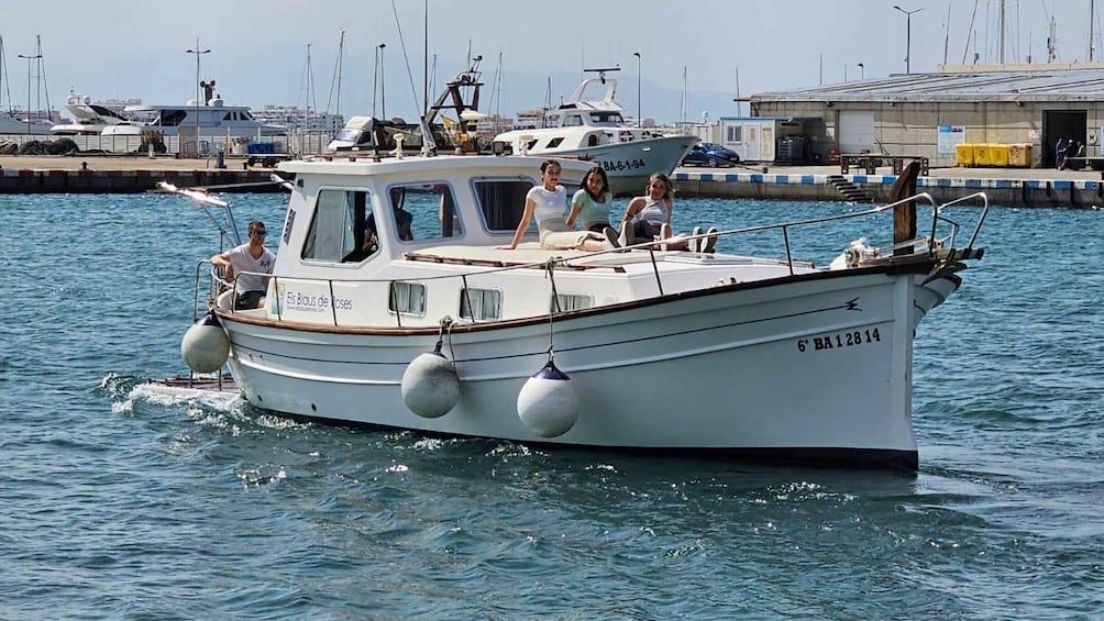Picture 9 for Activity Roses: Boat Trip with Kayak, Paddle Surf & Snacks