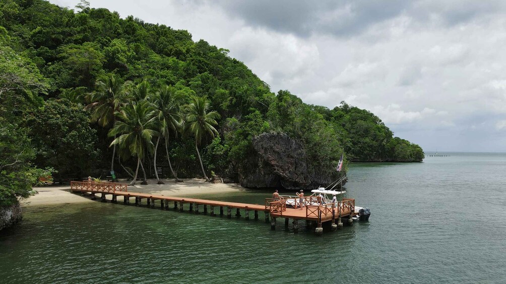 Picture 6 for Activity Cano Hondo Natural Pools & Los Haitises boat tour