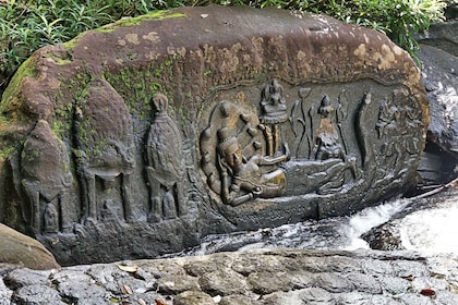 Siem Reap: caminata privada al templo de Kbal Spean y Banteay Srei