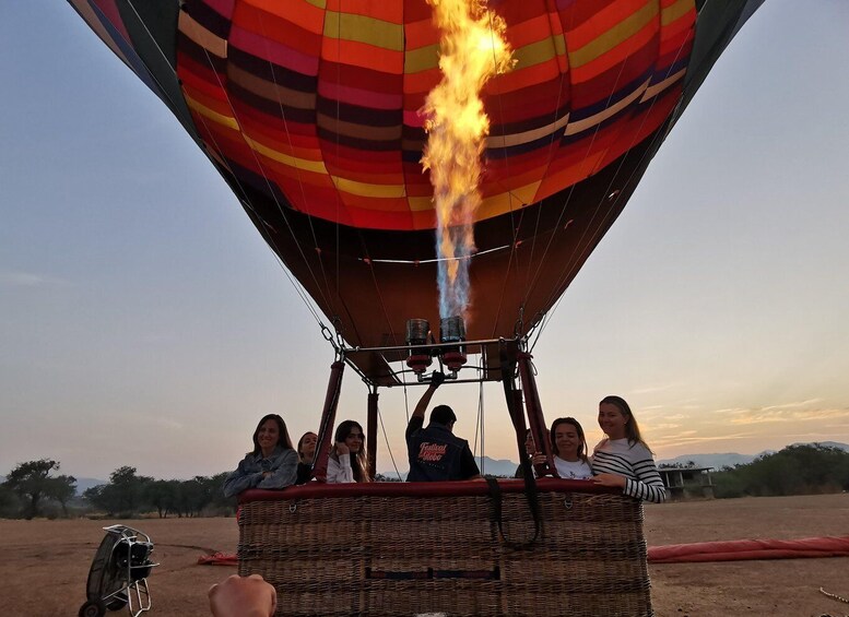 Picture 3 for Activity Guanajuato City: Hot Air Balloon Flight