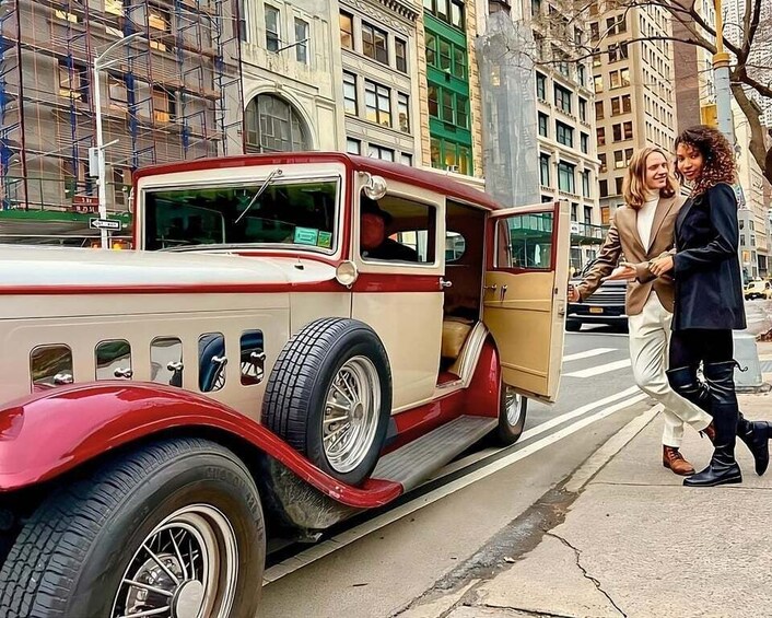 NYC: Speakeasies of Manhattan Tour in a Classic Car