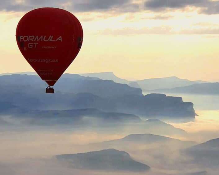 Barcelona: Private Romantic Balloon Flight