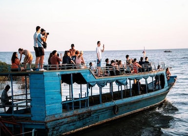 KOMPONG KHLEANG LAKE COMMUNITY-Floating village