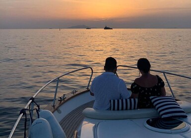 Positano: excursión de un día en crucero al atardecer con bebidas y aperiti...